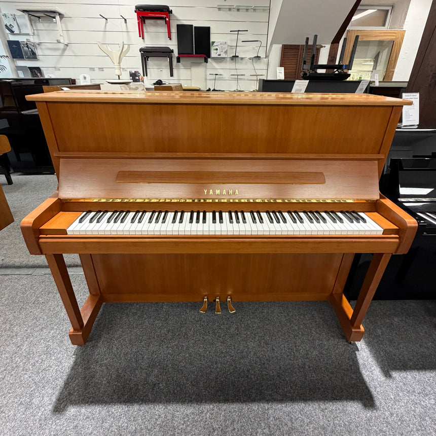 Yamaha Klavier P 121 kirsche satiniert Occasion Bj. 2002, Bestzustand (gebraucht) - Musik-Ebert Gmbh