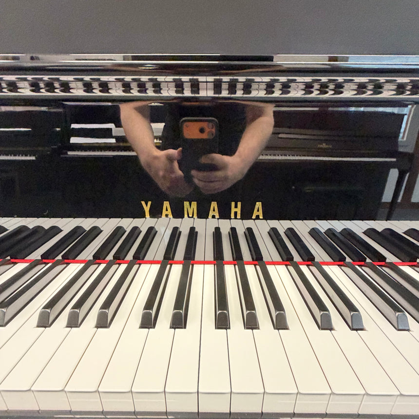 Yamaha Flügel Mod. C 1 schwarz poliert 161 cm Occasion Bj. 2006, Bestzustand (gebraucht) - Musik-Ebert Gmbh