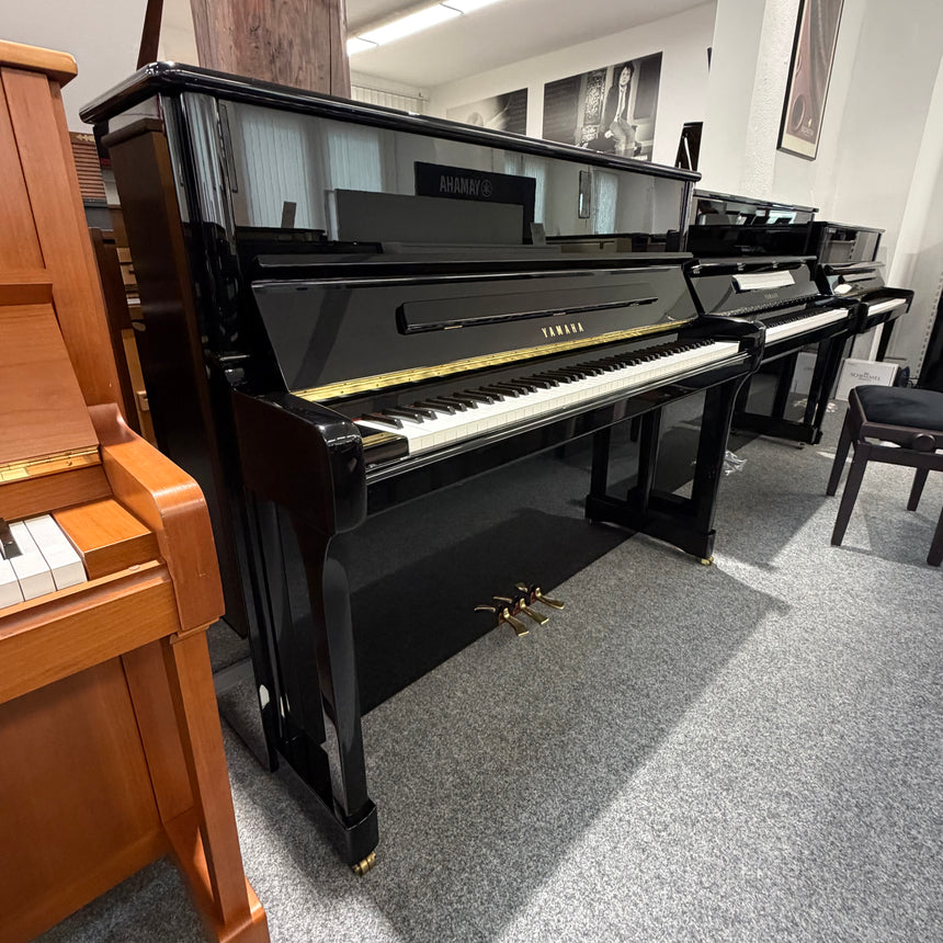 Yamaha Klavier PX 124 G schwarz poliert Occasion, Bj. 2004, Bestzustand made in England das europäische Yamaha Klavier (gebraucht)