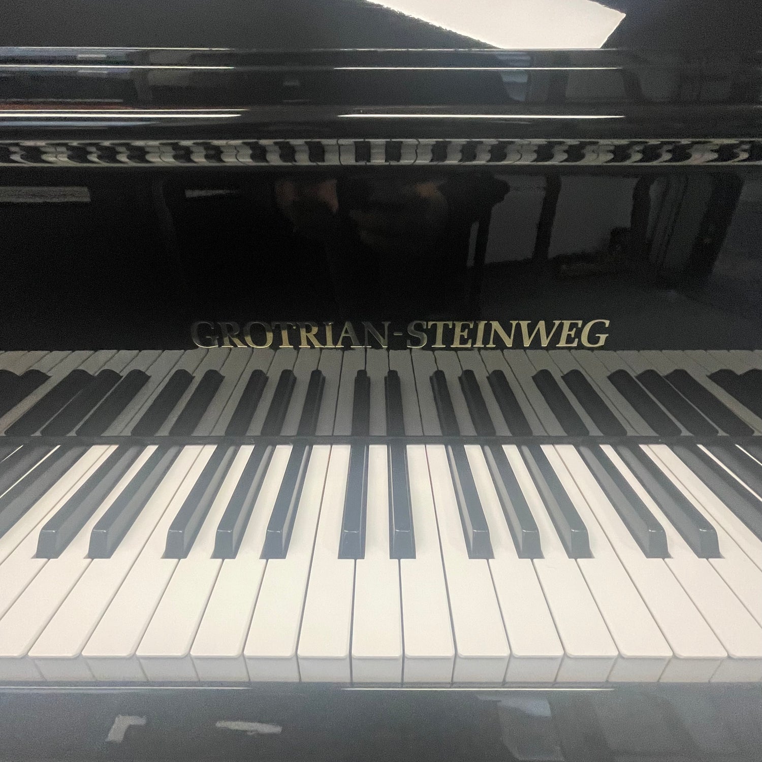 GROTRIAN - STEINWEG Flügel Mod. 189 Occasion schwarz poliert Bj. 1982 sehr guter Zustand(gebraucht) - Musik-Ebert Gmbh