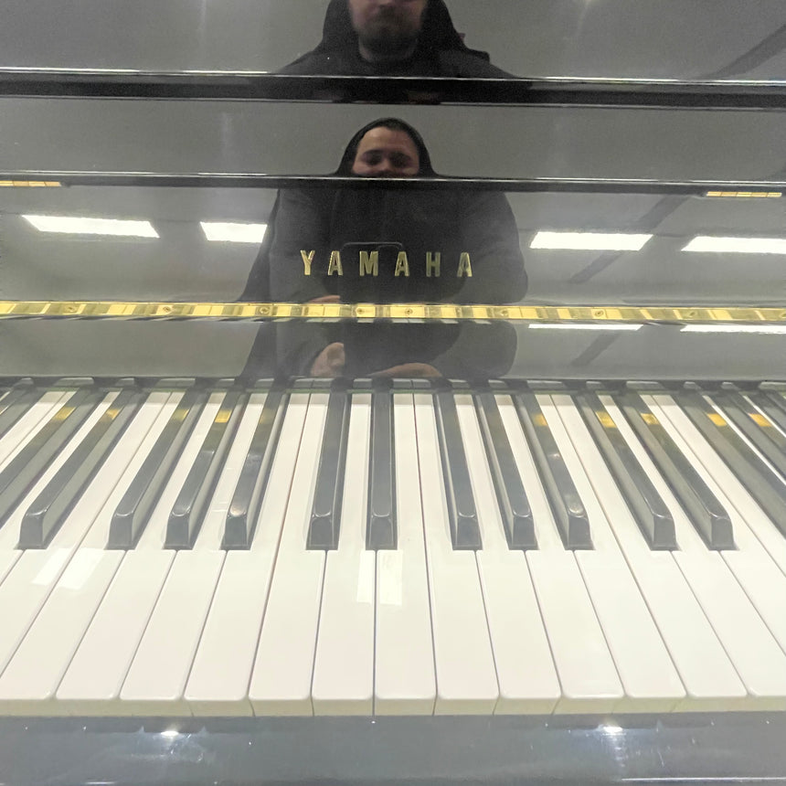 Yamaha Klavier P 2 schwarz poliert Occasion sehr guter Zustand Bj. 1983 original made in Japan (gebraucht) - Musik-Ebert Gmbh