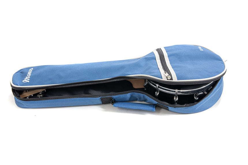 VGS Manoa Banjo-Ukulele VG512500 mit schwarzem Fell – in der mitgelieferten blauen Tasche