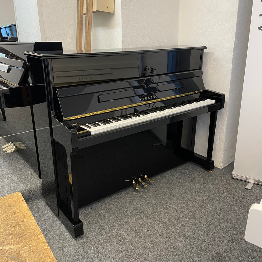 Yamaha V-118 Klavier Mod. Vienna Bj. 2000 - schwarz poliert (gebraucht) - Musik-Ebert Gmbh