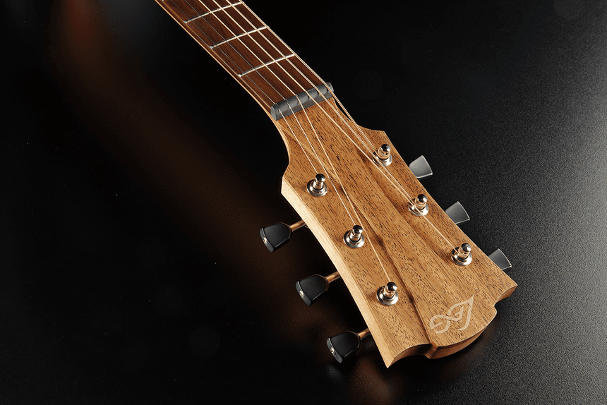 LAG Tramontane T70A NAT Westerngitarre - Musik-Ebert Gmbh