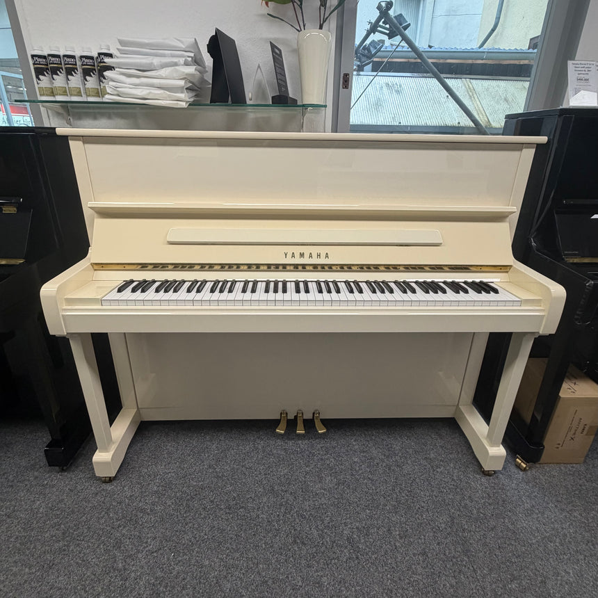Yamaha Klavier P 121 N Silent weiß poliert Occasion Bj. 2001 (gebraucht) - Musik-Ebert Gmbh