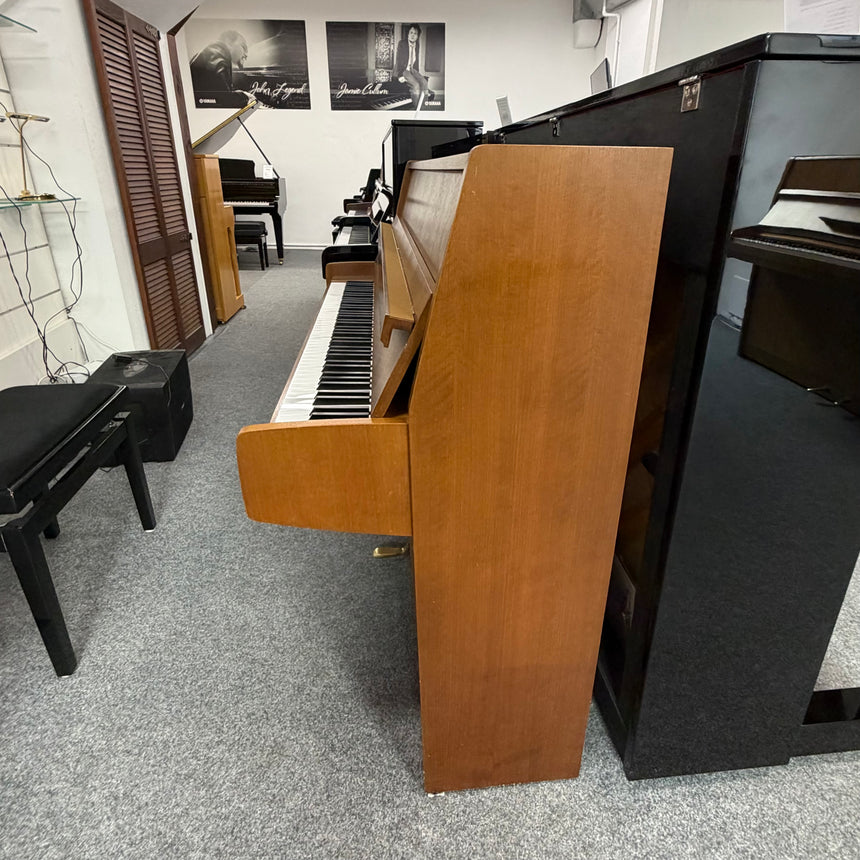 GROTRIAN-STEINWEG Klavier 108M  Occasion Nussbaum Bj. 1974 Renner Mechanik (gebraucht) - Musik-Ebert Gmbh