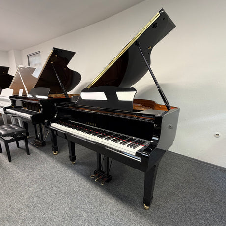 Yamaha Flügel Mod. C 1  schwarz poliert 161 cm Occasion Bj. 2006, Bestzustand (gebraucht) - Musik-Ebert Gmbh