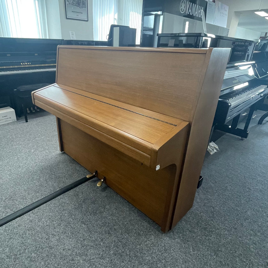 KNIGHT Klavier K - 112 Occasion Nussbaum Bj. 1980 sehr schönes Einsteiger Klavier (gebraucht) - Musik-Ebert Gmbh
