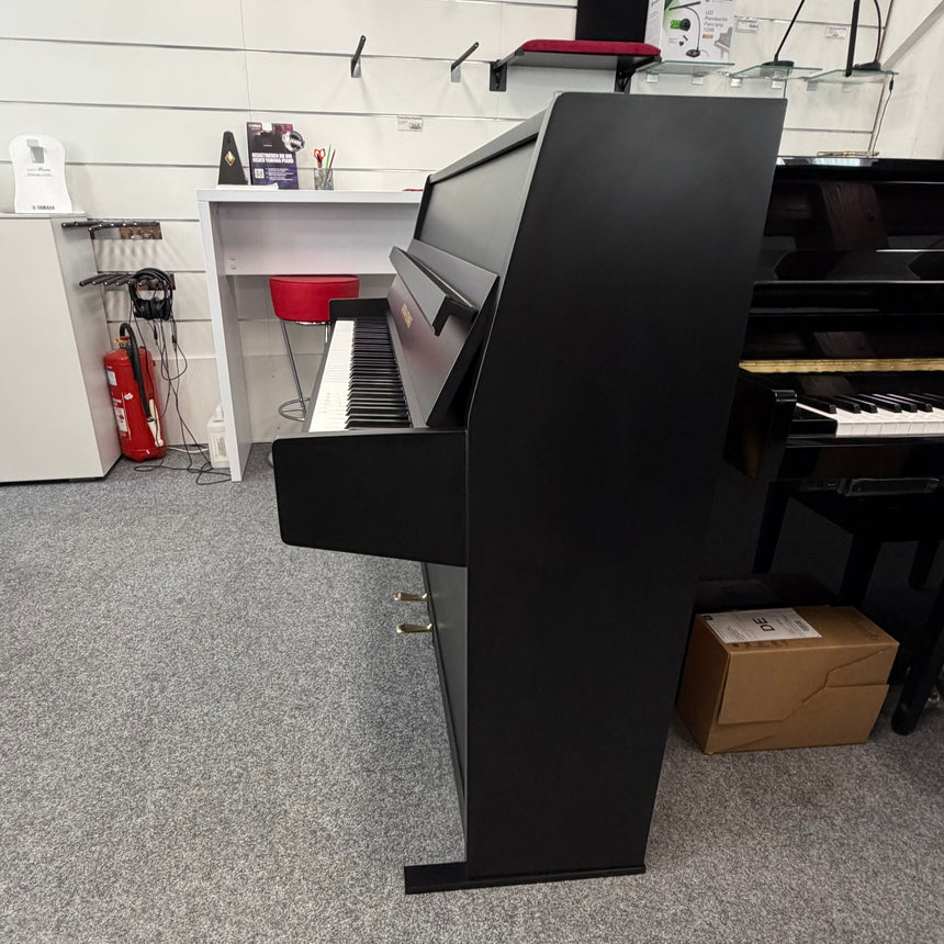 GROTRIAN-STEINWEG Klavier 110 Occasion schwarz matt Bj. 1973 – Bestzustand mit Renner Mechanik (gebraucht)