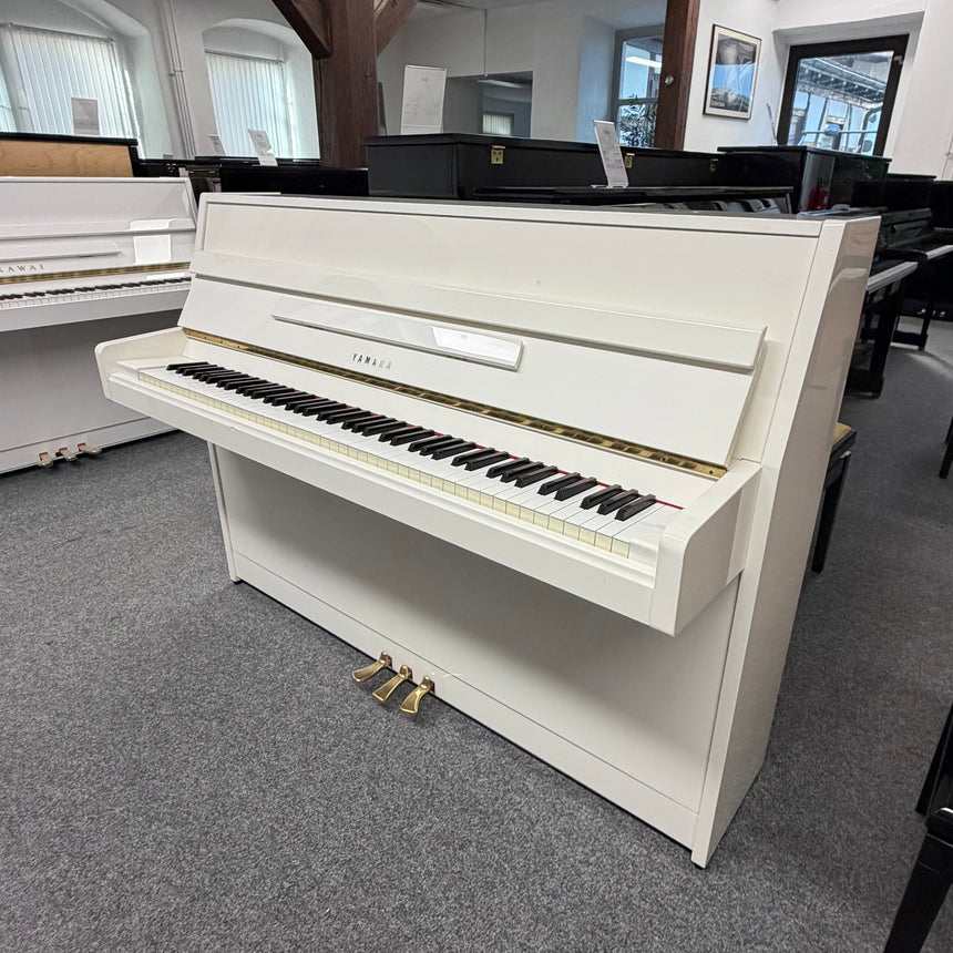 Yamaha Klavier M1JR Occasion – weiß poliert, Bj. 1986, Made in Japan (gebraucht)