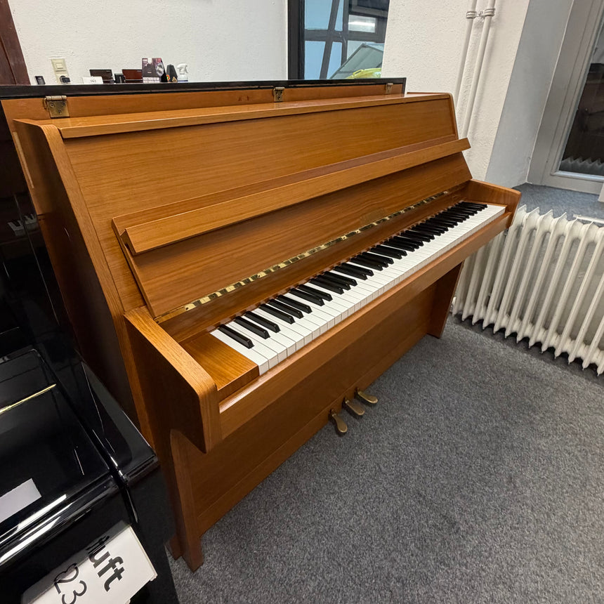 Schimmel Klavier 108 M Occasion – Nussbaum hell, Made in Germany (gebraucht)