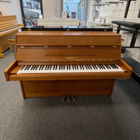 Yamaha Klavier M1J Nussbaum Bj. 1978 (gebraucht) - Musik-Ebert Gmbh
