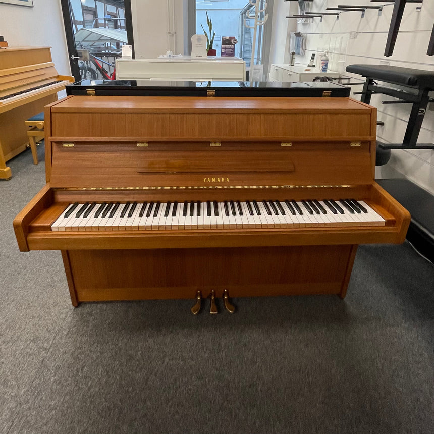 Yamaha Klavier M1J Nussbaum Bj. 1978 (gebraucht) - Musik-Ebert Gmbh