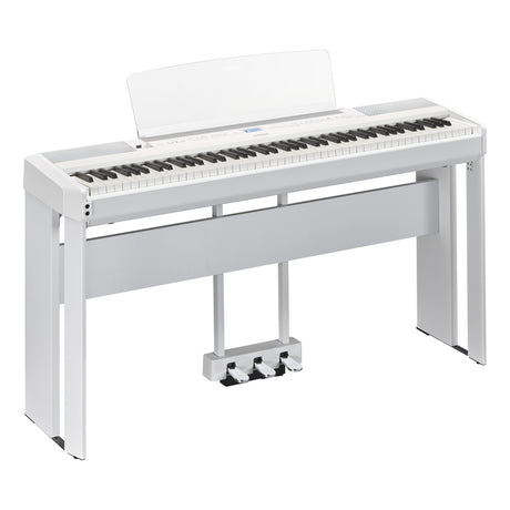 Yamaha P-525 Weiß Bundle mit Ständer, Pedalen und Kopfhörer - Musik-Ebert Gmbh