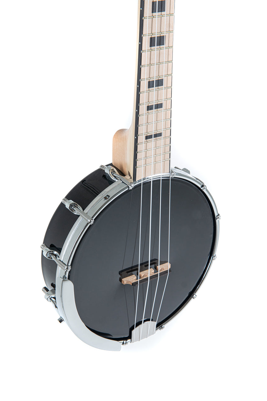 VGS Manoa Banjo-Ukulele VG512500 mit schwarzem Fell – Korpus und Hals schräg von links
