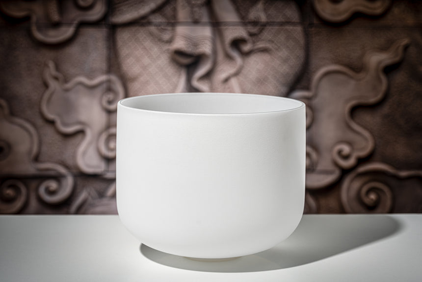 MEINL Sonic Energy CSB12E, white frosted – against an ornate background