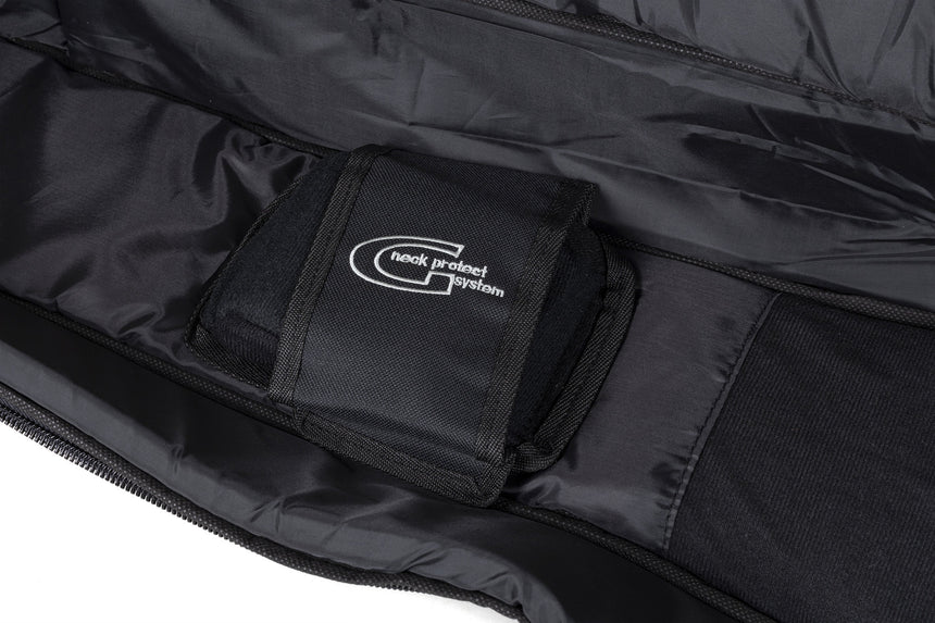 GEWA Premium 20 black acoustic guitar gig bag – interior neck padding detail